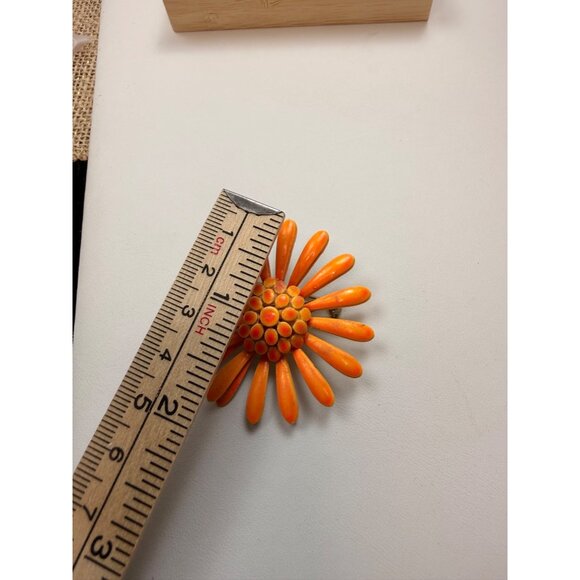 Vintage Orange Enamel Flower Brooch Pin 2.5" Retro Daisy Design - Picture 4 of 5